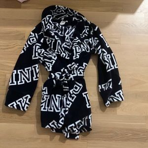 Victoria Secret Pink Logo robe